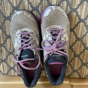 Mizuno wave sneakers size 7.5